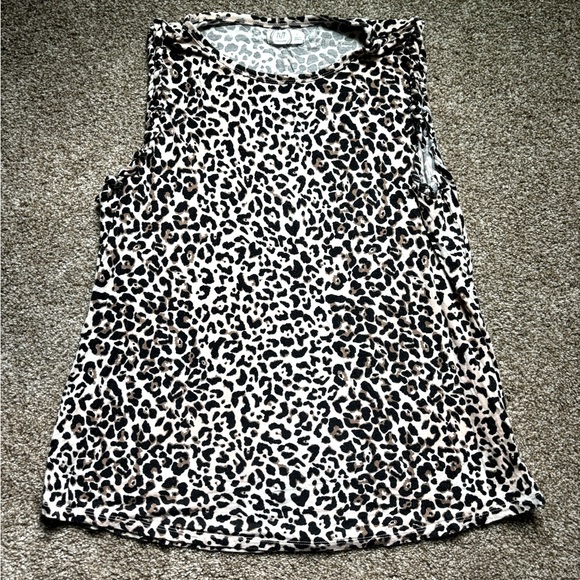 Maurice’s Tank - Picture 1 of 1